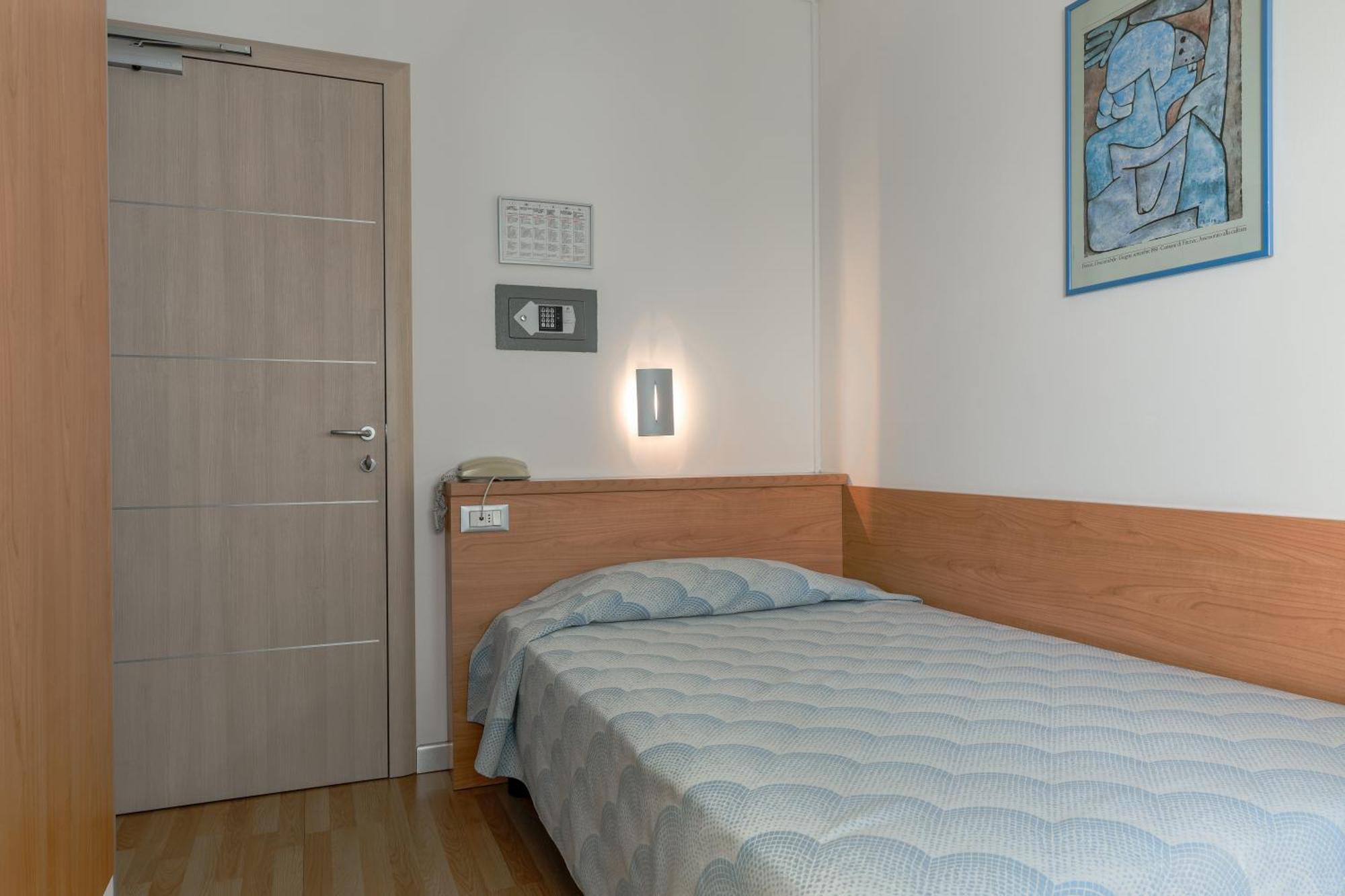 קאורלה Hotel Riviera מראה חיצוני תמונה