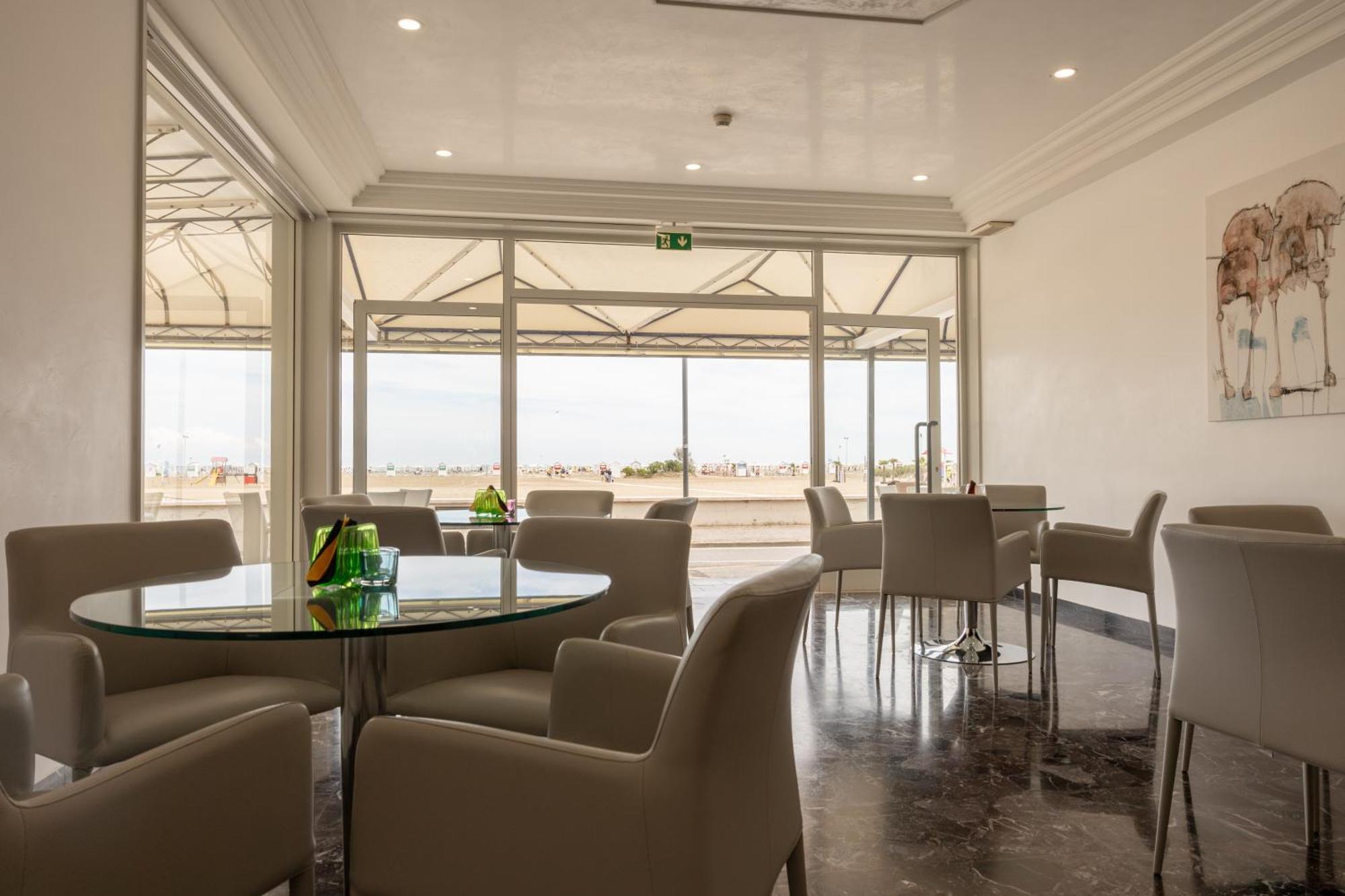 קאורלה Hotel Riviera מראה חיצוני תמונה