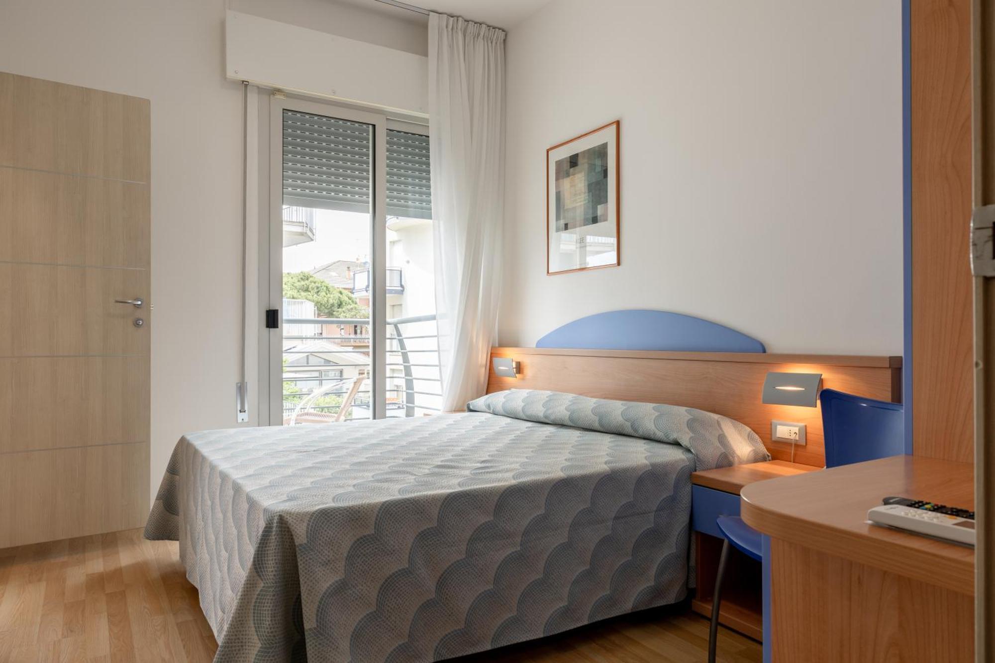קאורלה Hotel Riviera מראה חיצוני תמונה