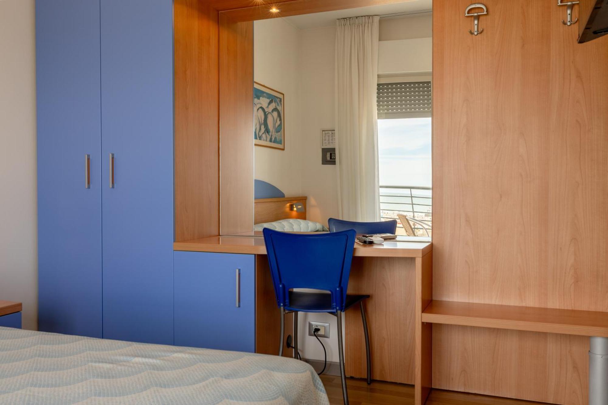 קאורלה Hotel Riviera מראה חיצוני תמונה