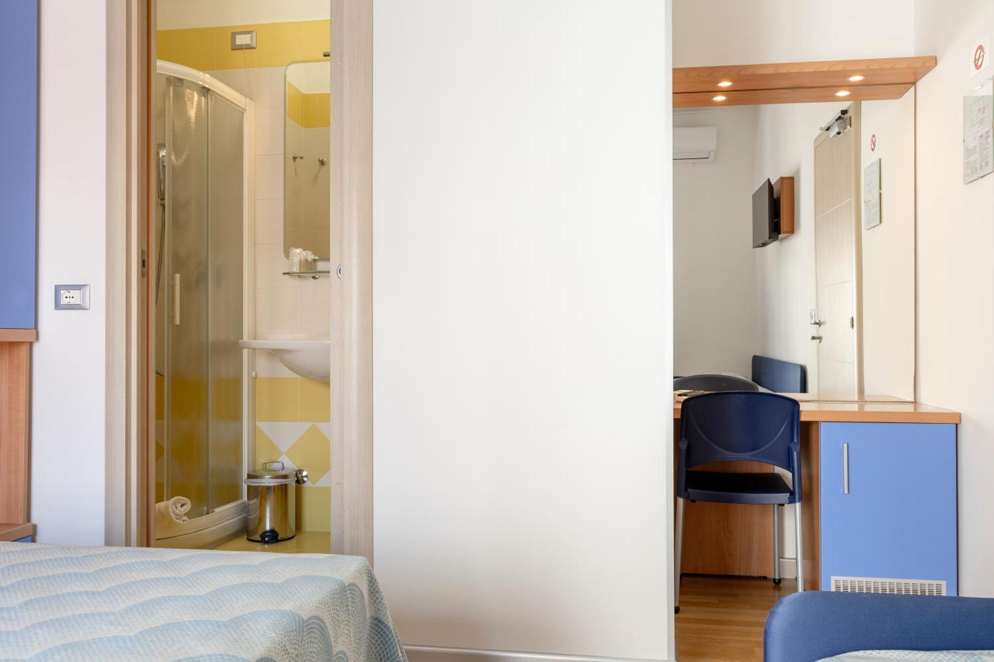 קאורלה Hotel Riviera מראה חיצוני תמונה