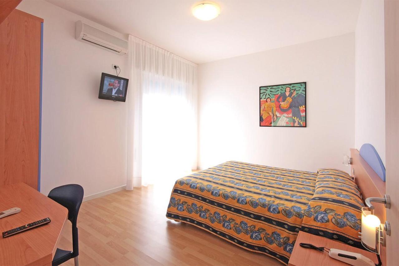 קאורלה Hotel Riviera חדר תמונה
